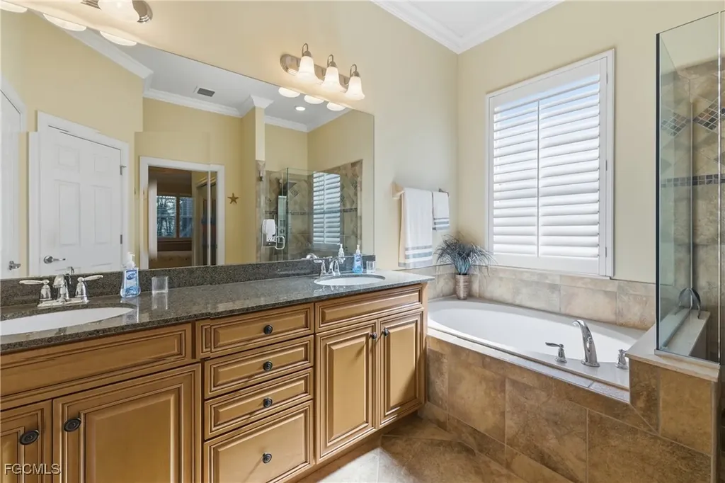 10342 Flat Stone Loop Bonita Springs FL 34135