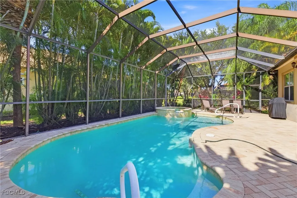 10342 Flat Stone Loop Bonita Springs FL 34135