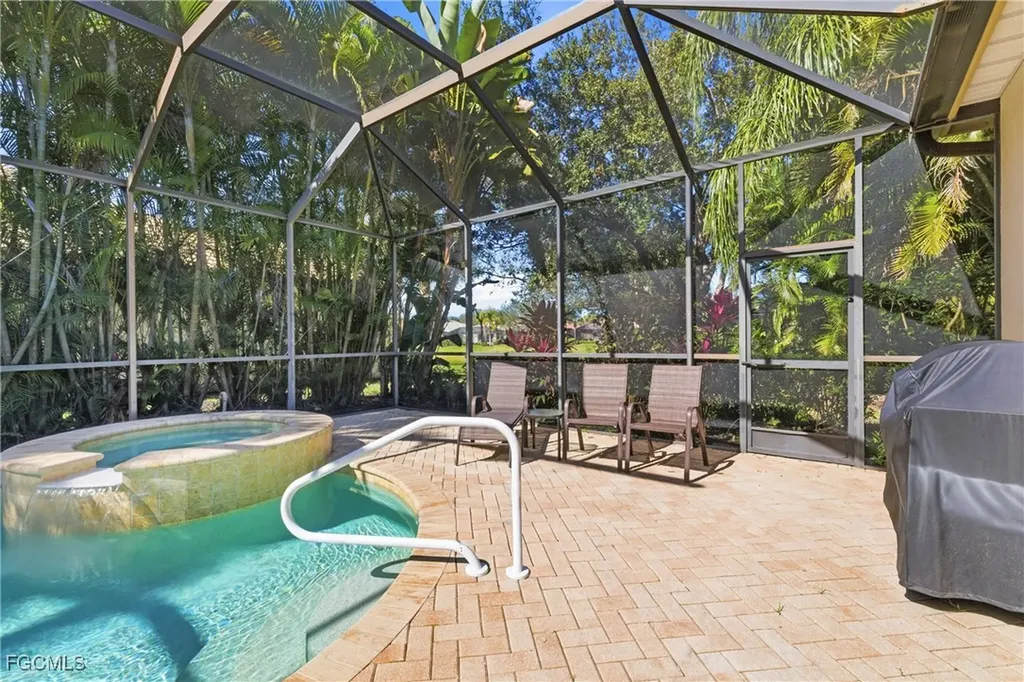 10342 Flat Stone Loop Bonita Springs FL 34135