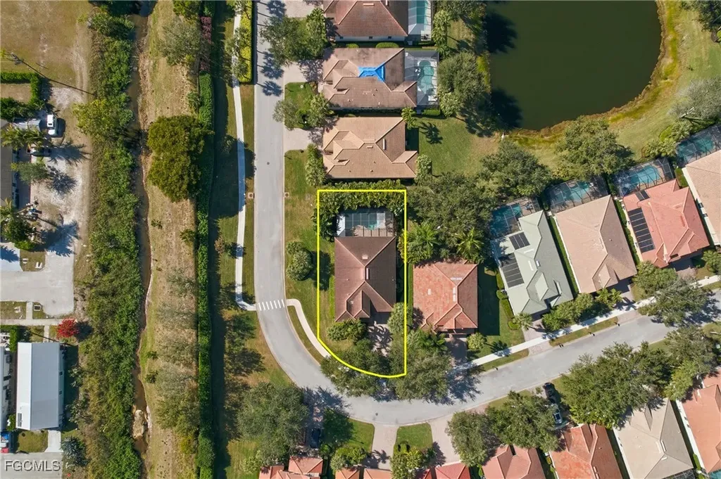 10342 Flat Stone Loop Bonita Springs FL 34135