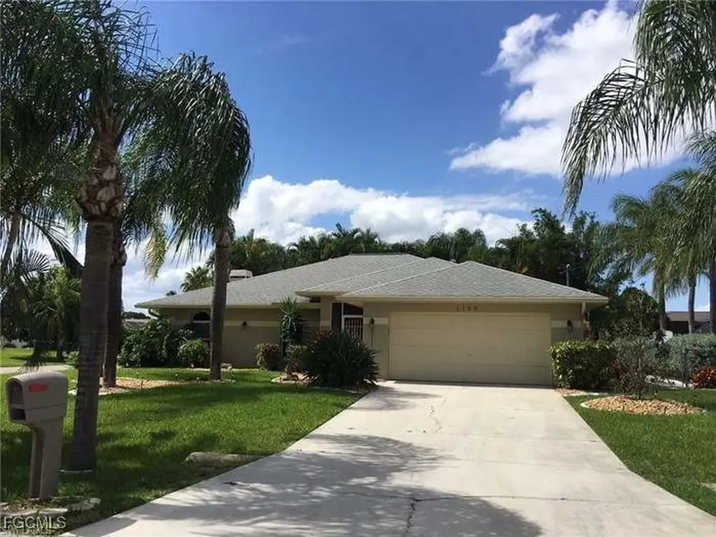 1125 SE 32nd Street Cape Coral FL 33904