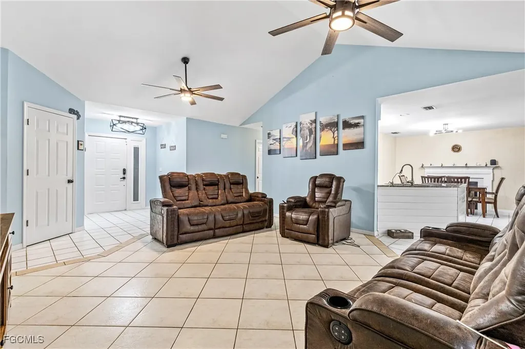1125 SE 32nd Street Cape Coral FL 33904