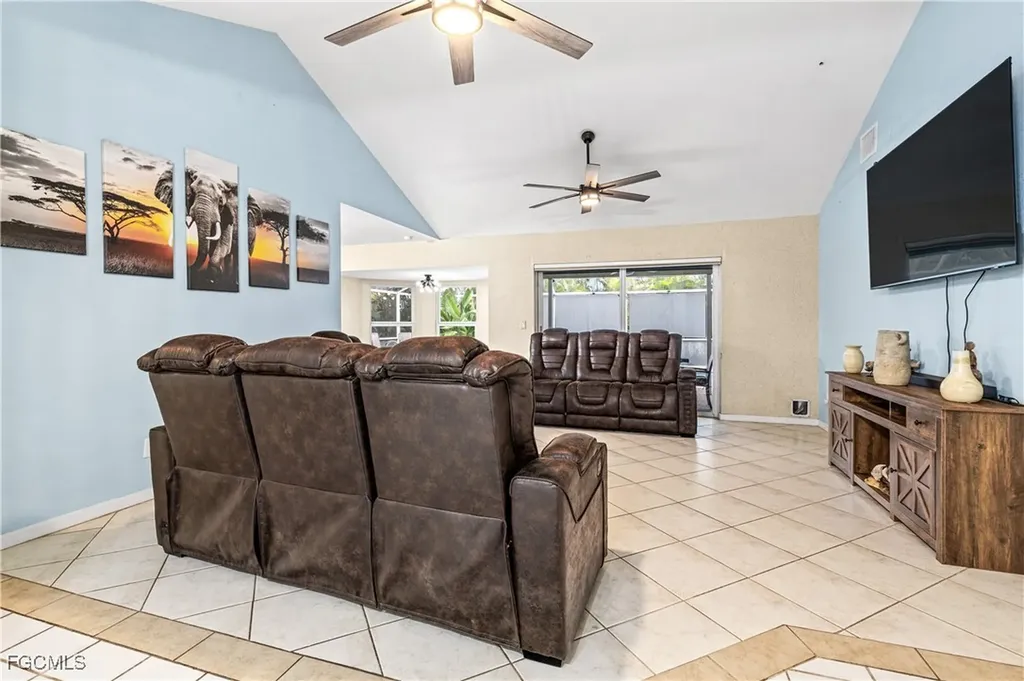 1125 SE 32nd Street Cape Coral FL 33904