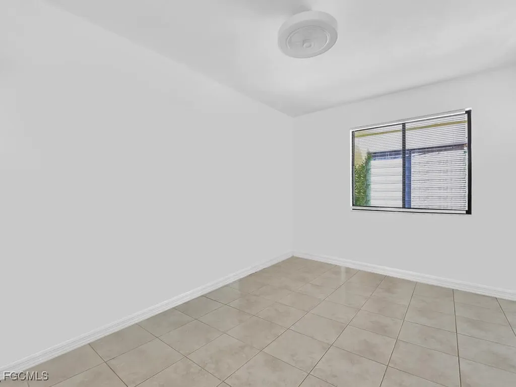 1249 SE 8th Street Cape Coral FL 33990
