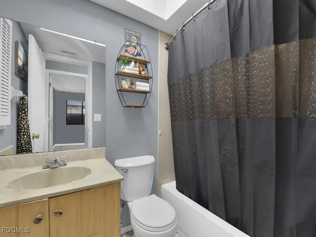 1249 SE 8th Street Cape Coral FL 33990
