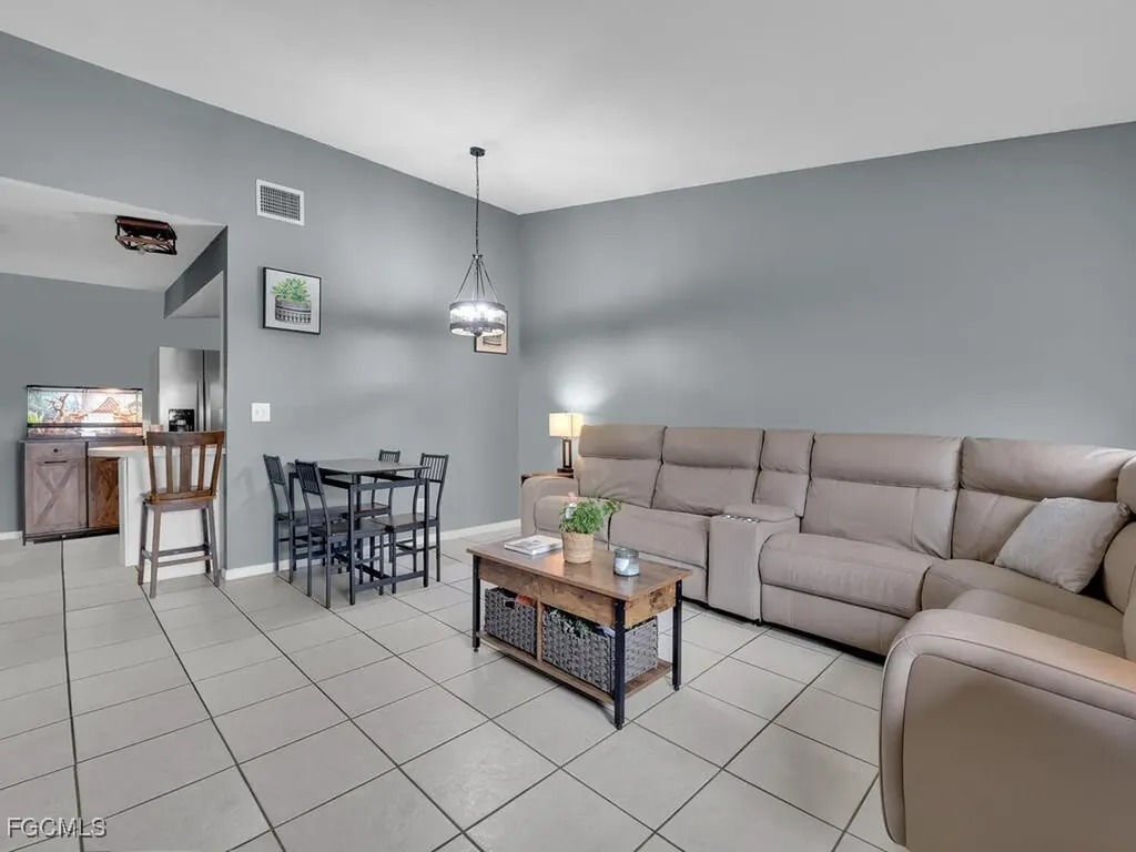 1249 SE 8th Street Cape Coral FL 33990