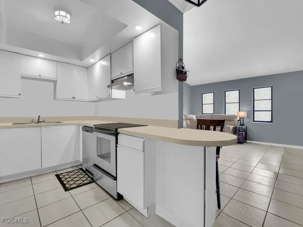 1249 SE 8th Street Cape Coral FL 33990