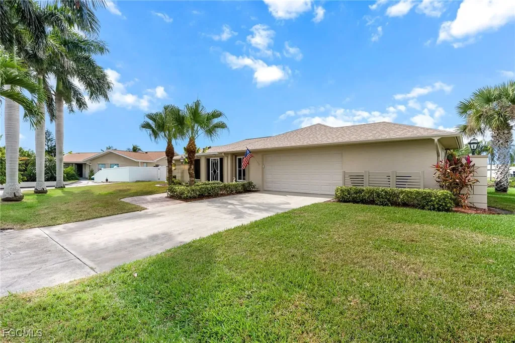 2151 Cape Way North Fort Myers FL 33917