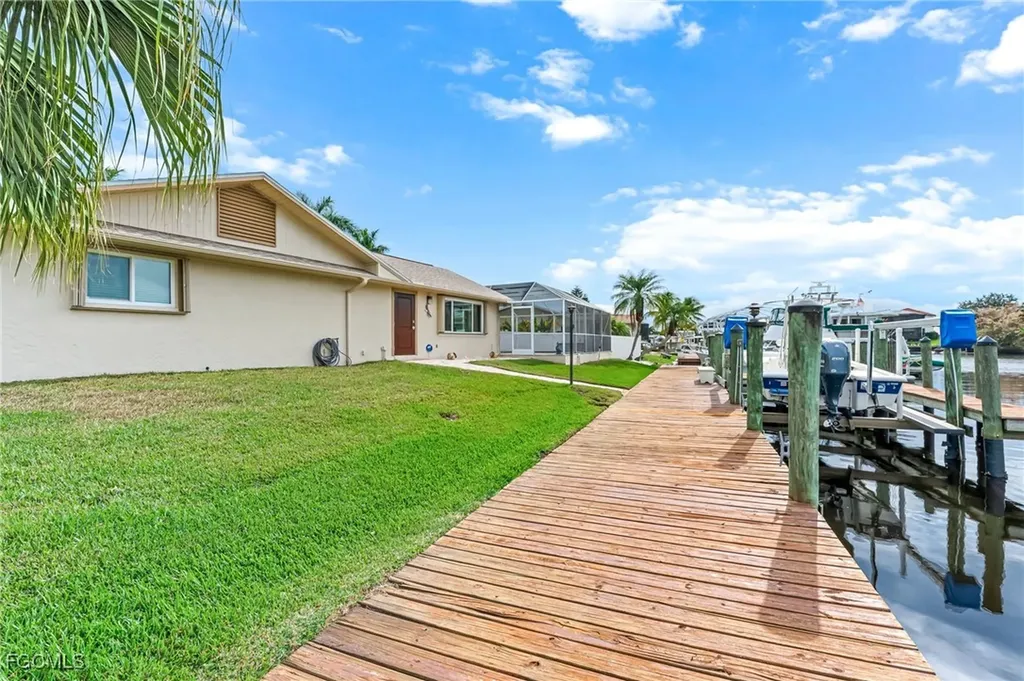 2151 Cape Way North Fort Myers FL 33917