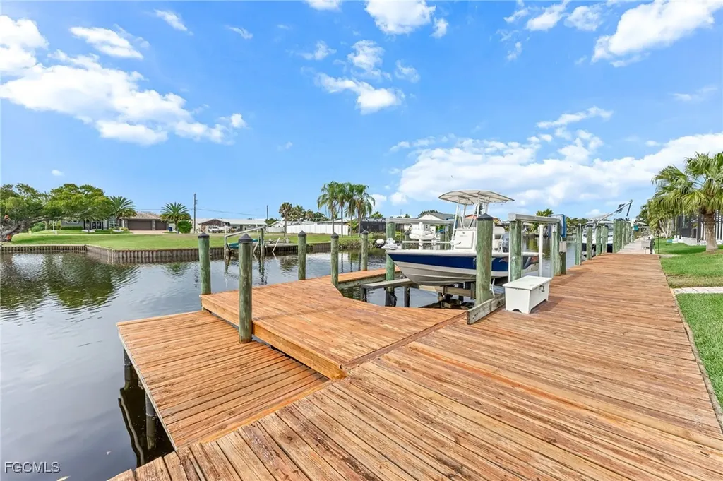 2151 Cape Way North Fort Myers FL 33917