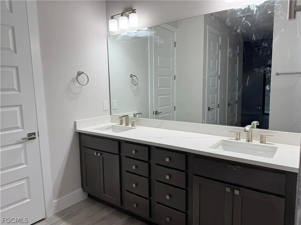 3245 Gulfstream Parkway Cape Coral FL 33993