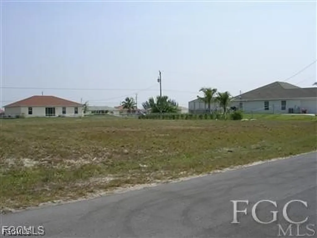 2701 NW 7th Terrace Cape Coral FL 33993