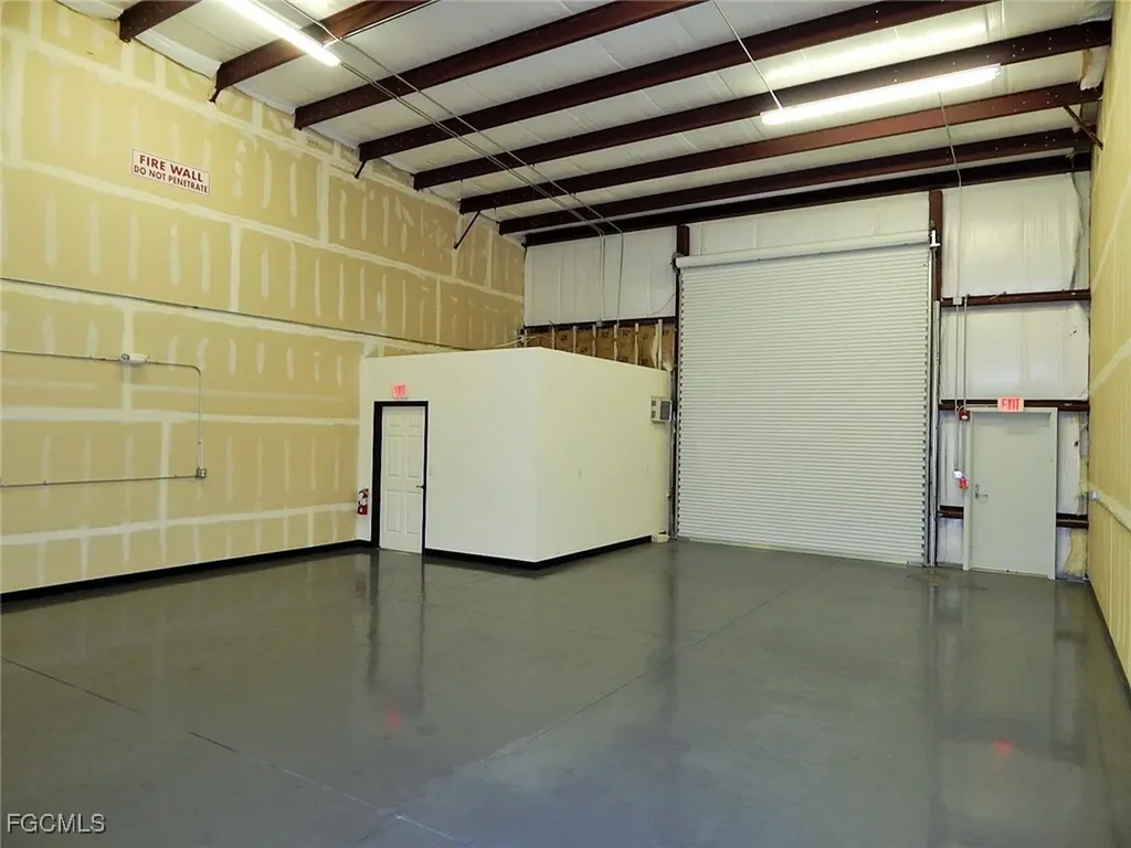 909 NE 27th Lane Cape Coral FL 33909
