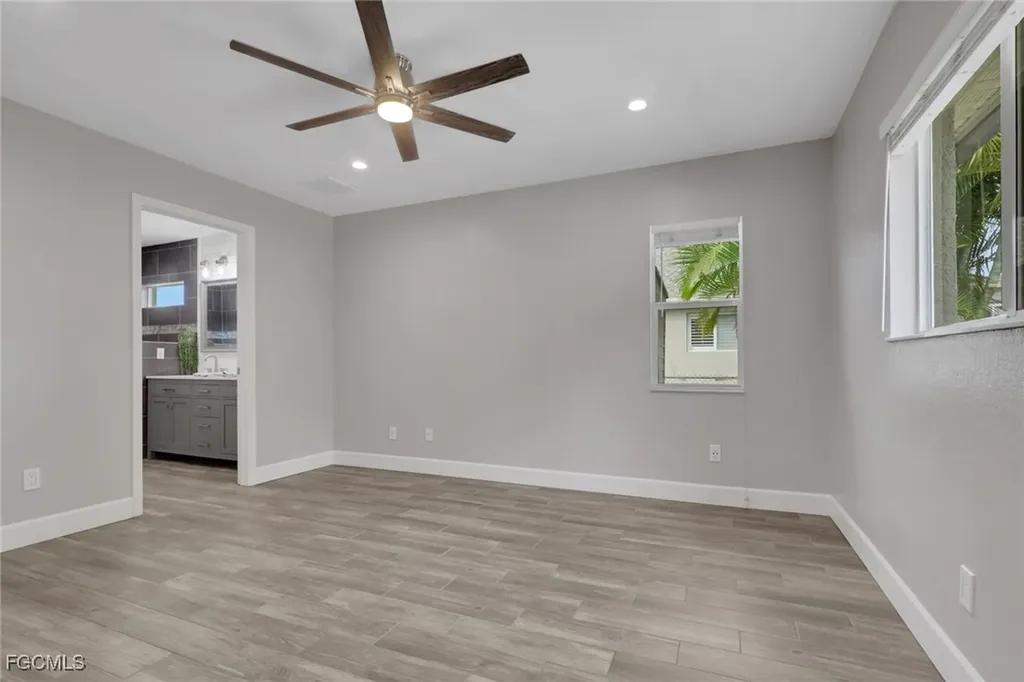 2115 SW 1st Avenue Cape Coral FL 33991