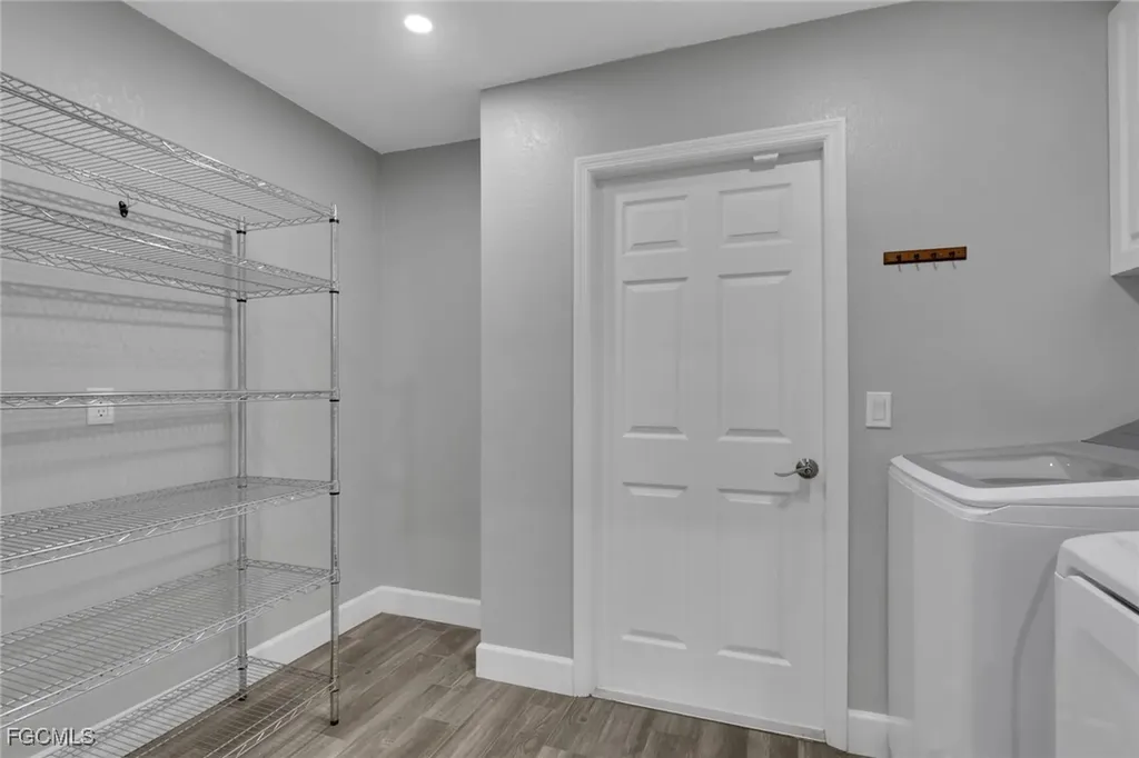 2115 SW 1st Avenue Cape Coral FL 33991