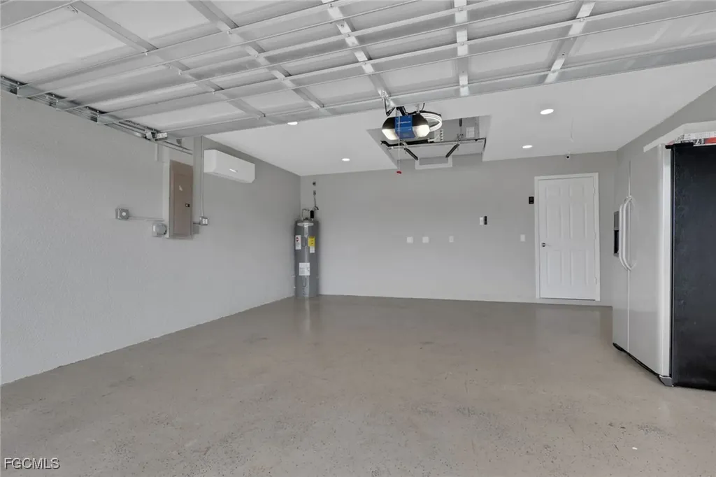 2115 SW 1st Avenue Cape Coral FL 33991