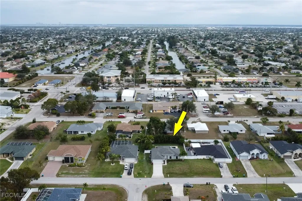 2115 SW 1st Avenue Cape Coral FL 33991
