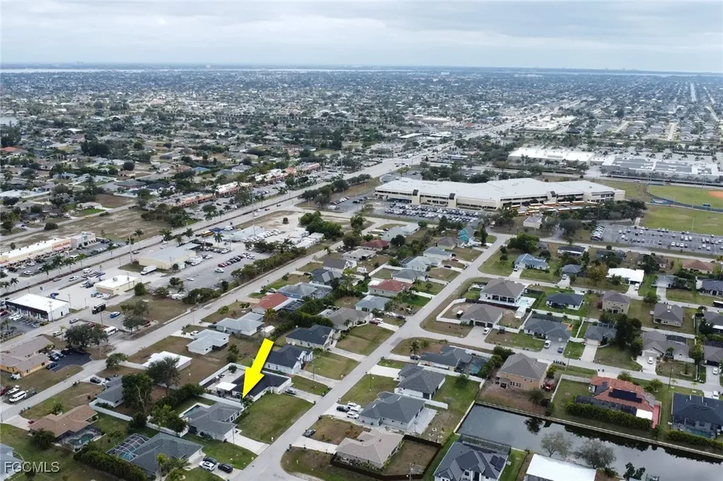 2115 SW 1st Avenue Cape Coral FL 33991