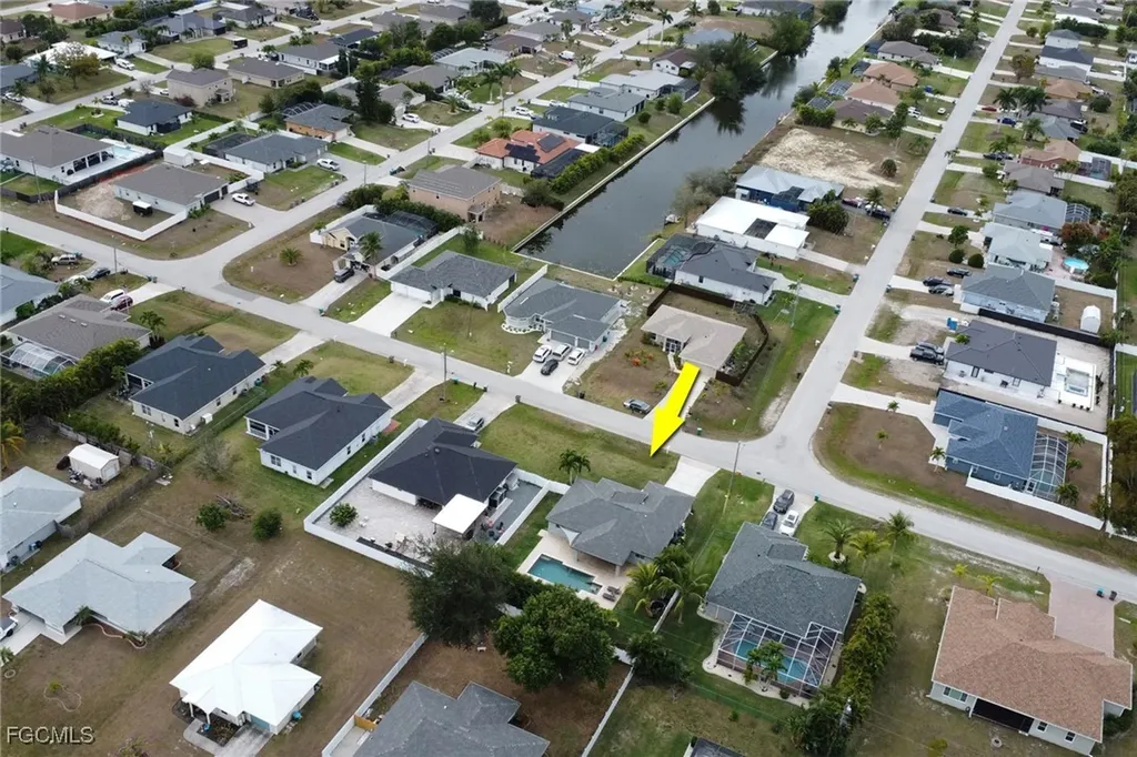 2115 SW 1st Avenue Cape Coral FL 33991