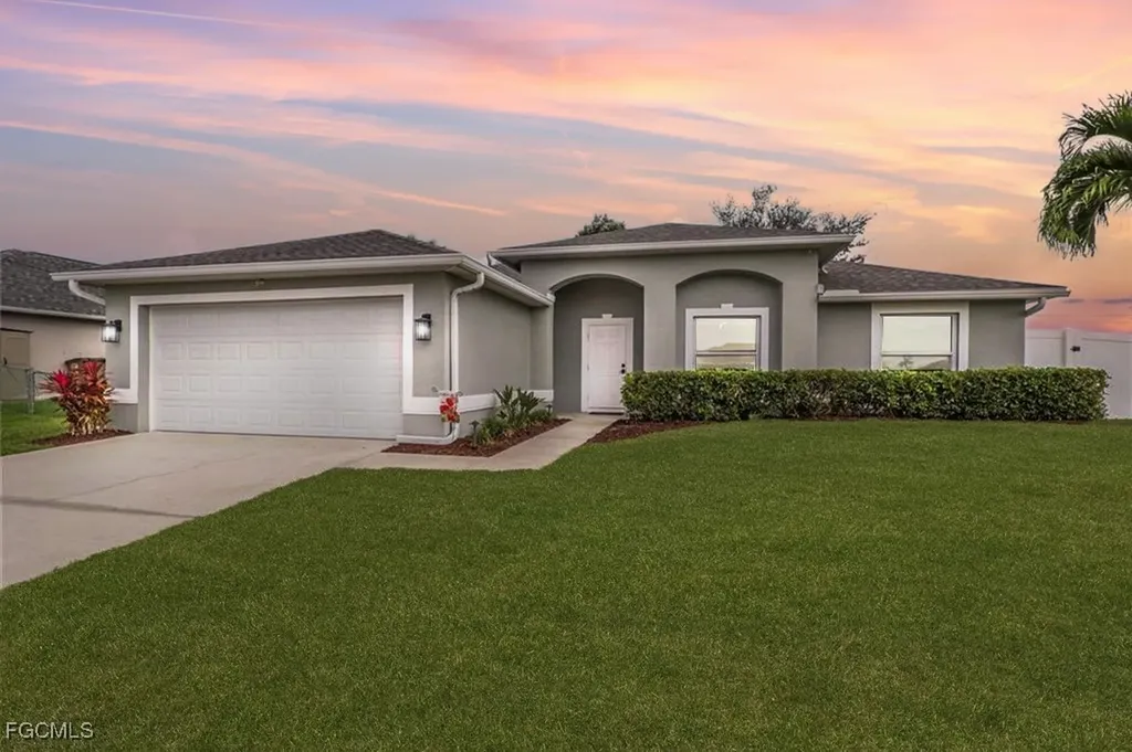2115 SW 1st Avenue Cape Coral FL 33991