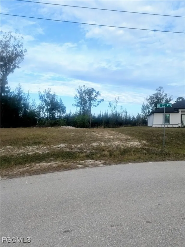 3834 NE 23rd Avenue Cape Coral FL 33909