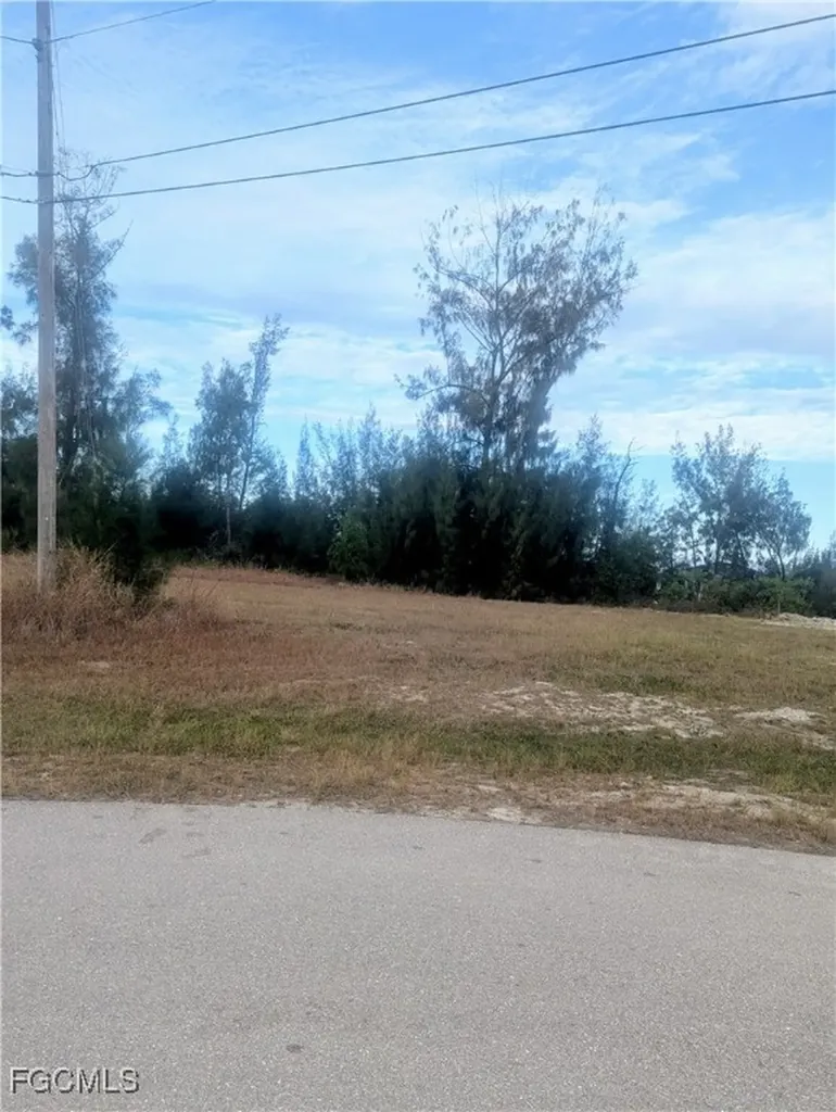 3834 NE 23rd Avenue Cape Coral FL 33909