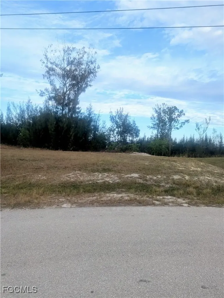 3834 NE 23rd Avenue Cape Coral FL 33909