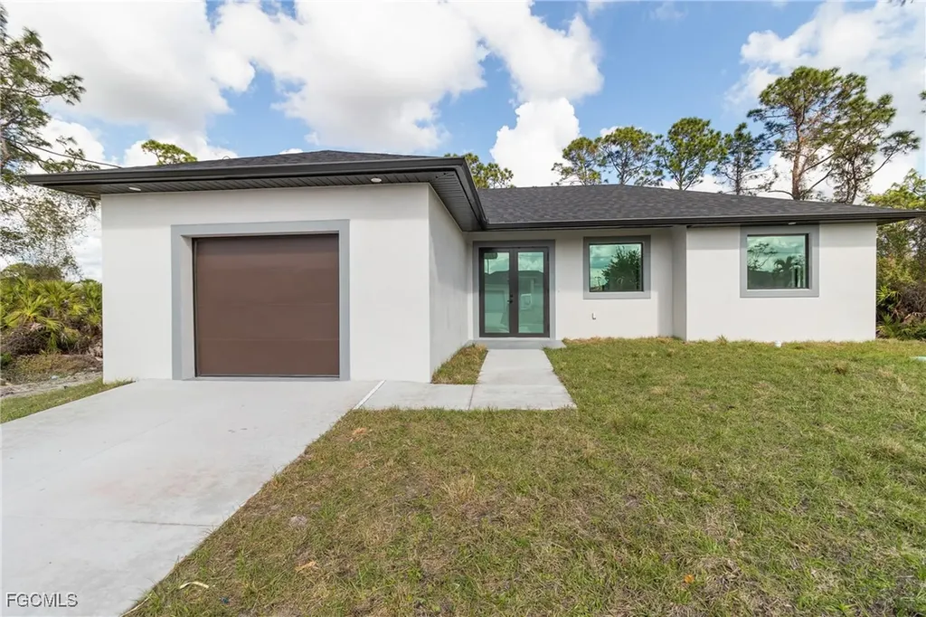 3004 2nd Street W Lehigh Acres FL 33971