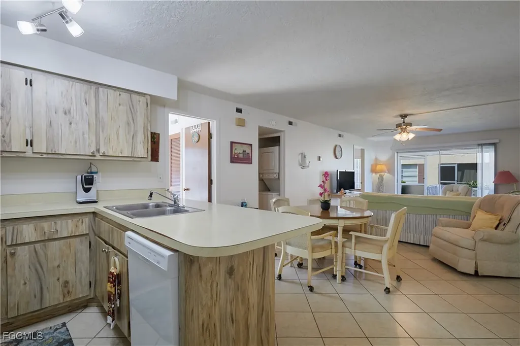 1100 Pondella Road Cape Coral FL 33909