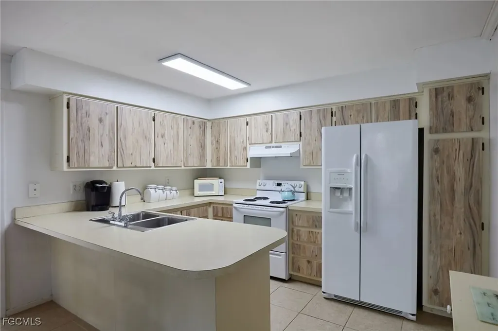 1100 Pondella Road Cape Coral FL 33909