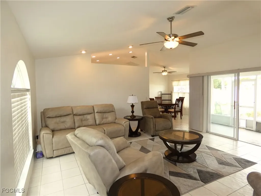 3930 SW 1st Avenue Cape Coral FL 33914