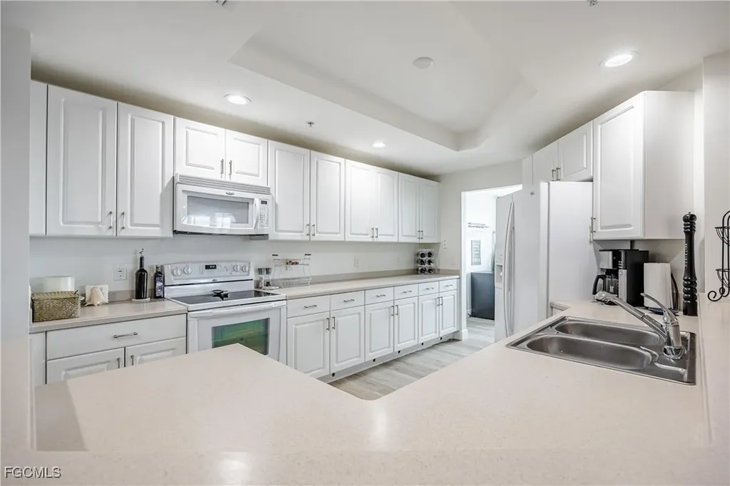2745 1st Street Fort Myers FL 33916