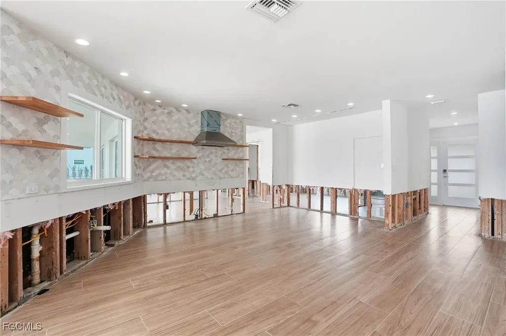 380 Conners Avenue Naples FL 34108