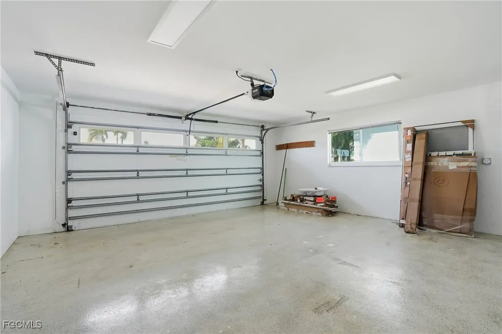380 Conners Avenue Naples FL 34108