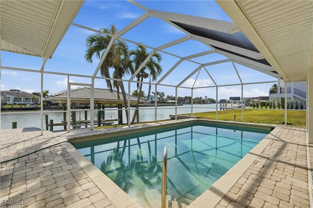 380 Conners Avenue Naples FL 34108