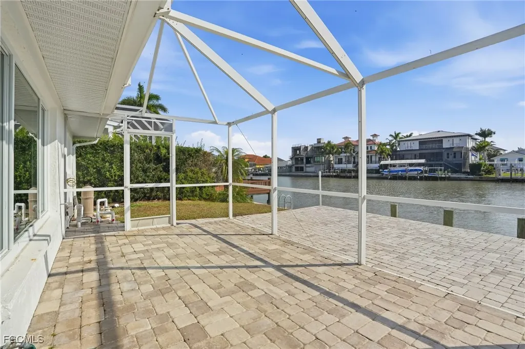 380 Conners Avenue Naples FL 34108