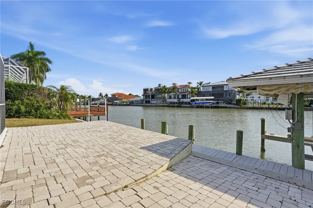 380 Conners Avenue Naples FL 34108