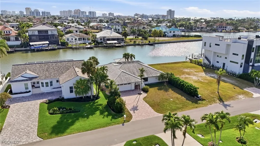 380 Conners Avenue Naples FL 34108