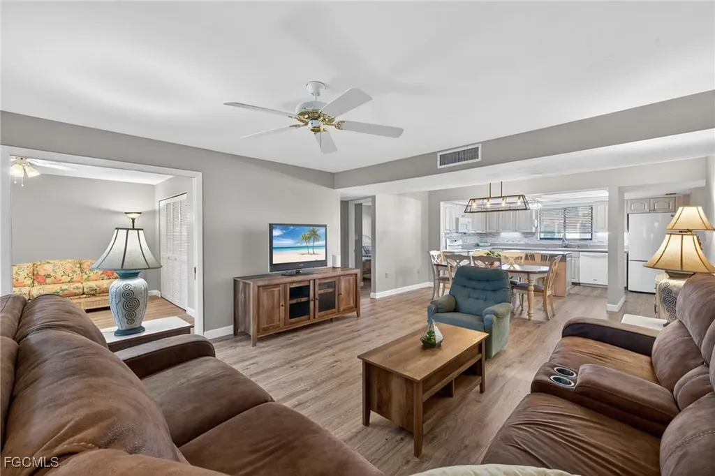 4384 Bowsprit Court Fort Myers FL 33919