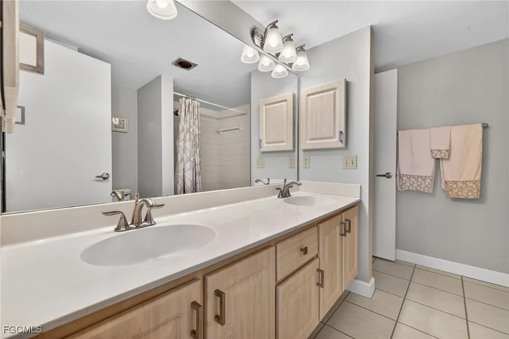 4384 Bowsprit Court Fort Myers FL 33919