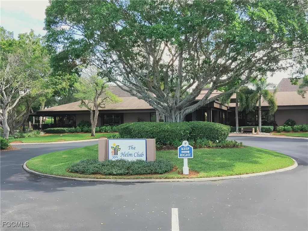4384 Bowsprit Court Fort Myers FL 33919