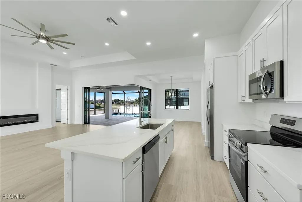 1600 NW 38th Avenue Cape Coral FL 33993