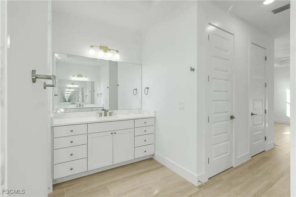 1600 NW 38th Avenue Cape Coral FL 33993