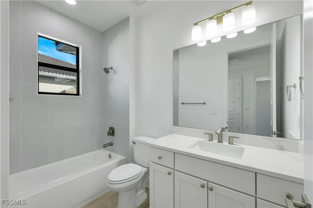1600 NW 38th Avenue Cape Coral FL 33993