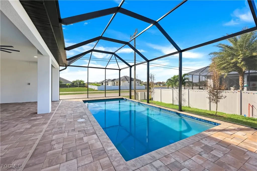 1600 NW 38th Avenue Cape Coral FL 33993