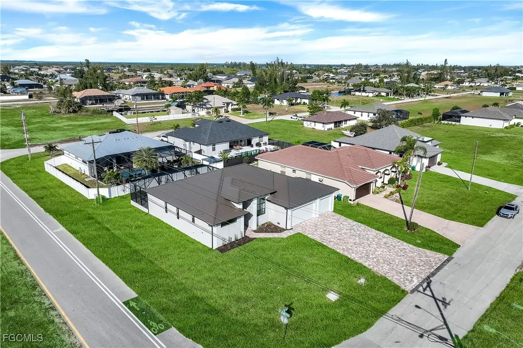 1600 NW 38th Avenue Cape Coral FL 33993