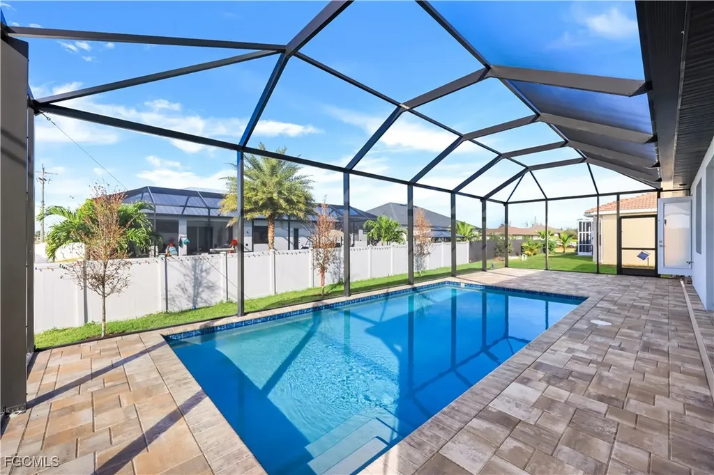 1600 NW 38th Avenue Cape Coral FL 33993