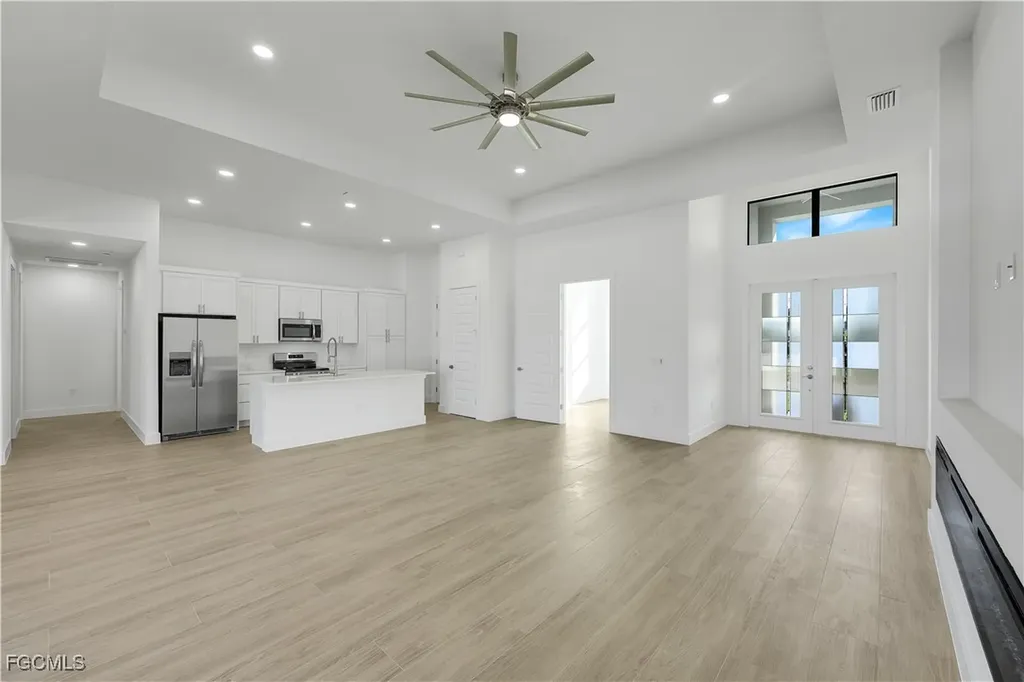 1600 NW 38th Avenue Cape Coral FL 33993