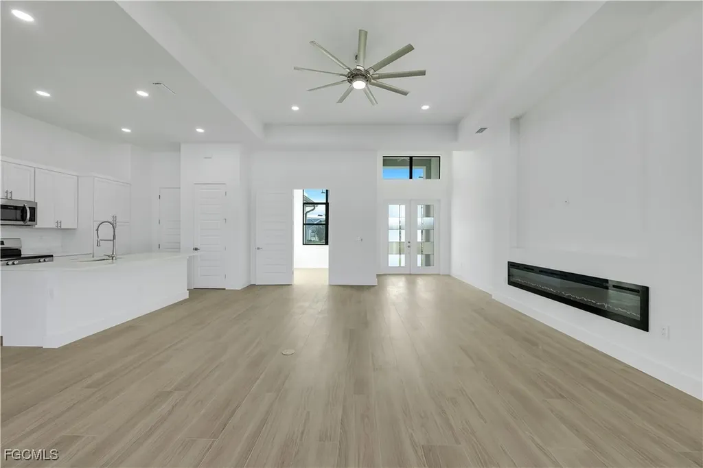 1600 NW 38th Avenue Cape Coral FL 33993