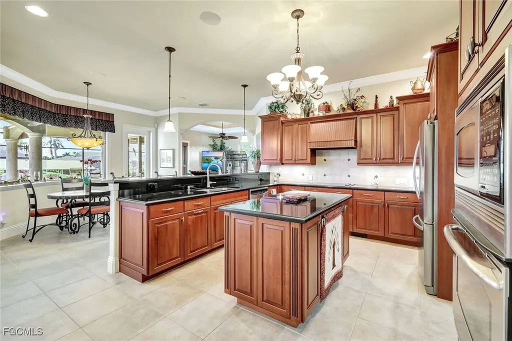 4536 SW 12th Place Cape Coral FL 33914